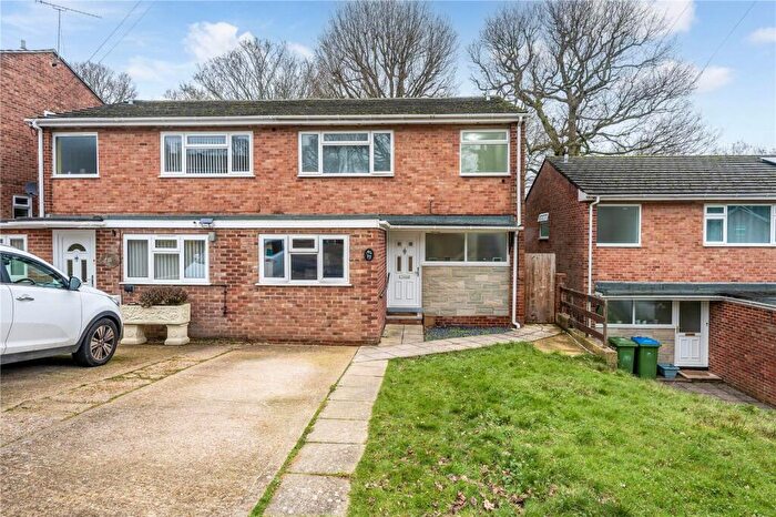 3 Bedroom Semi Detached House For Sale In Kesteven Way, Bitterne, Southampton, SO18