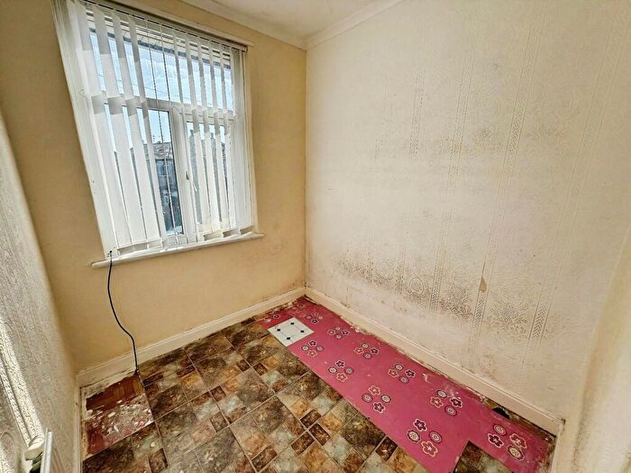 3 Bedroom End Of Terrace House For Sale In Lulworth Avenue, Blackpool, Lancashire, FY3