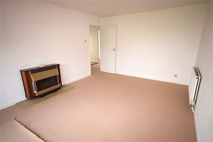 2 Bedroom Bungalow For Sale In Bekynton Avenue, Wells, BA5