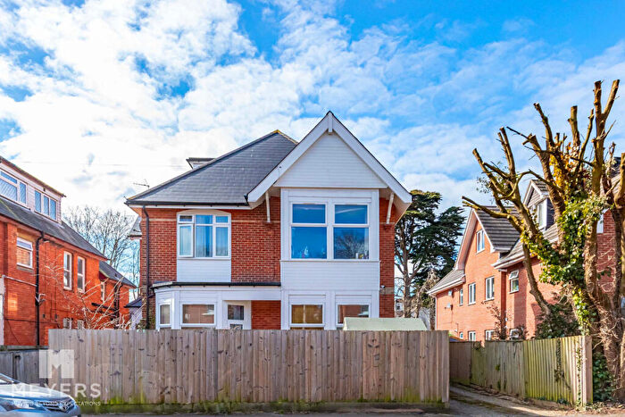 1 Bedroom Flat For Sale In Hamilton Road, Bournemouth, BH1