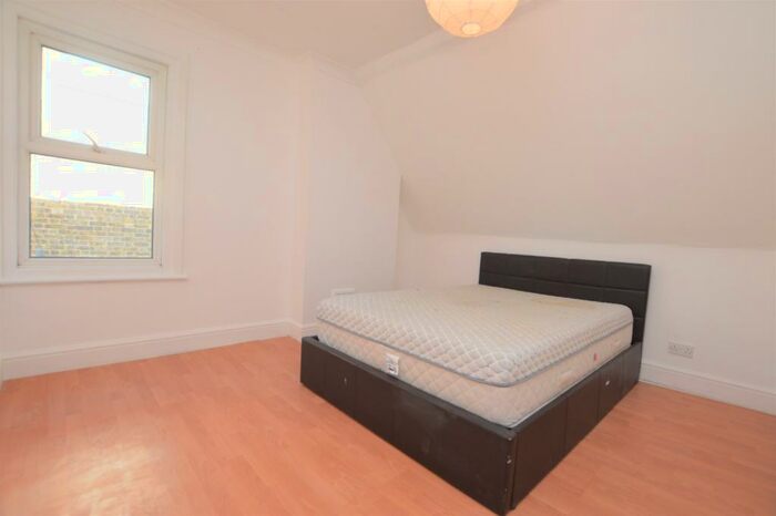 2 Bedroom Flat To Rent In Panmure Road London, SE26