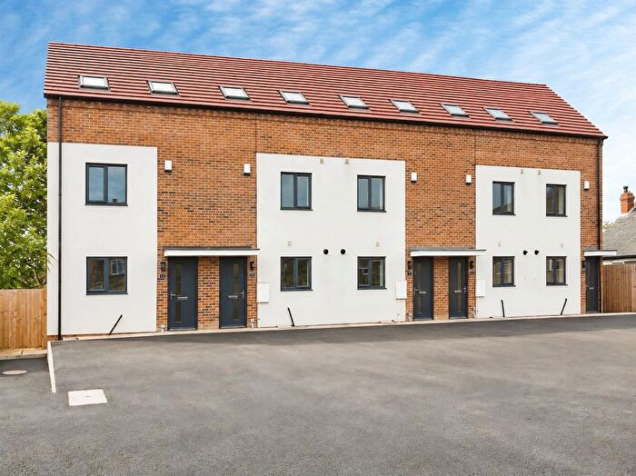 4 Bedroom Property For Sale In Oakland Place, Hemsworth, Pontefract, WF9
