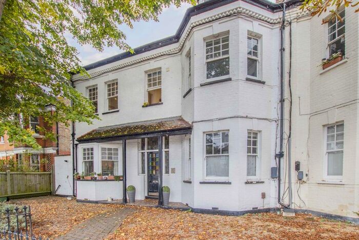 1 Bedroom Flat To Rent In Popes Grove, Twickenham, TW1