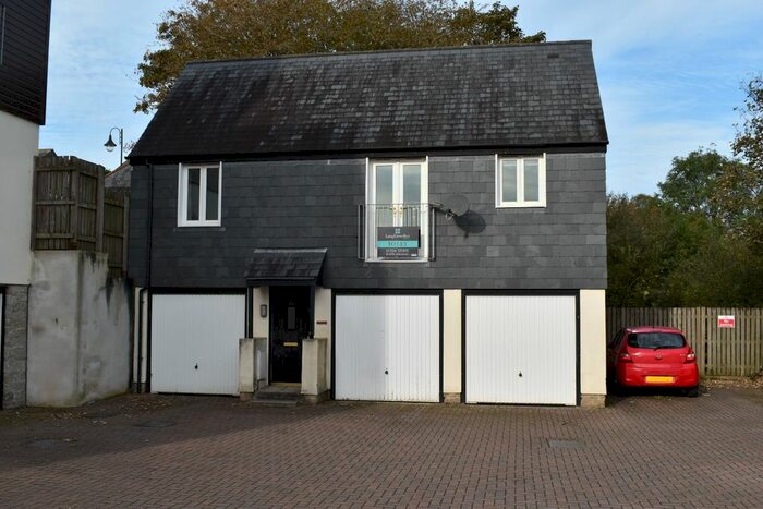 2 Bedroom Detached House To Rent In Calver Close, Penryn, TR10