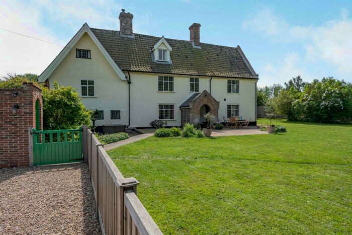 6 Bedroom Detached House For Sale In Bungay Road, Stockton, Beccles, NR34