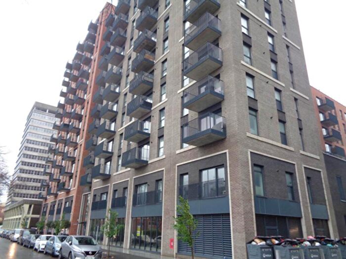 2 Bedroom Flat To Rent In Victoria Avenue, Southend On Sea, SS2