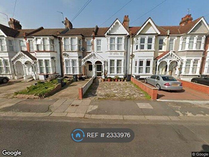 2 Bedroom Flat To Rent In Belmont Road, Ilford, IG1
