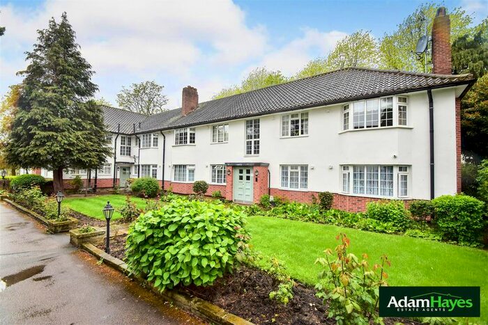 1 Bedroom Flat To Rent In Okehampton Close, North Finchley, N12