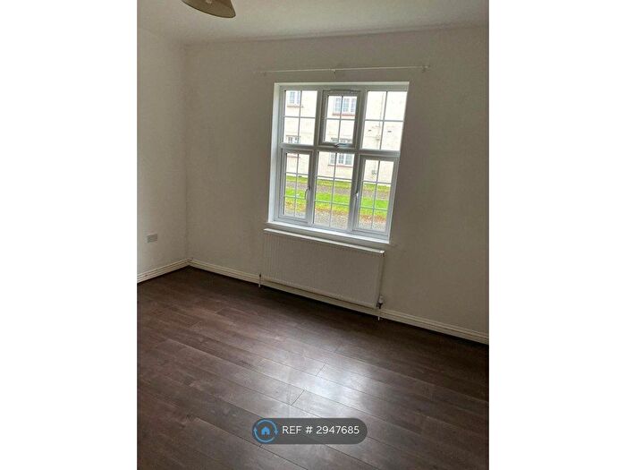 2 Bedroom Flat To Rent In London Road, Morden, SM4