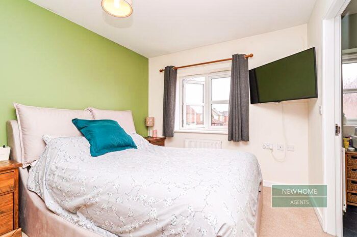 3 Bedroom Detached House For Sale In Runnymede Lane, Kingswood, Hull, HU7