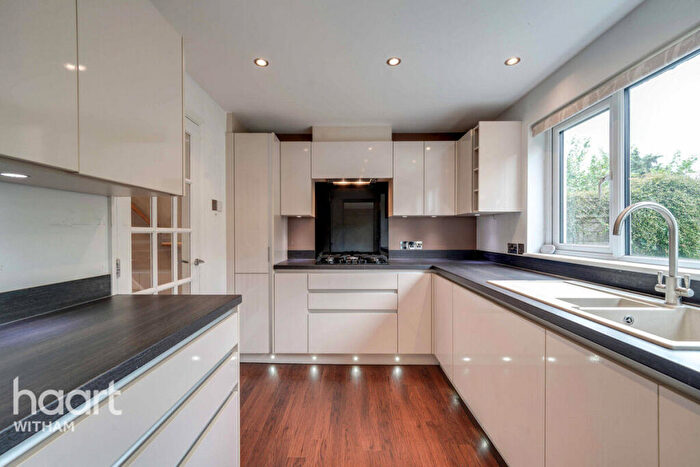 4 Bedroom Detached House For Sale In Tithe Close, Witham, CM8