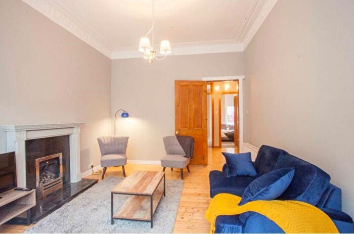 2 Bedroom Apartment To Rent In Lawrence Street, Glasgow, G11