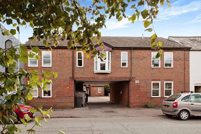 2 Bedroom Flat For Sale In High Street, Chesterton, Cambridge, Cambridgeshire, CB4