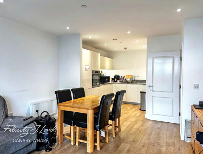 1 Bedroom Flat To Rent In Madeira Street, London, E14