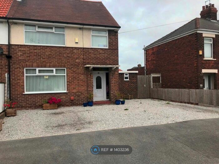 3 Bedroom Semi-Detached House To Rent In Skirbeck Road, Hull, HU8
