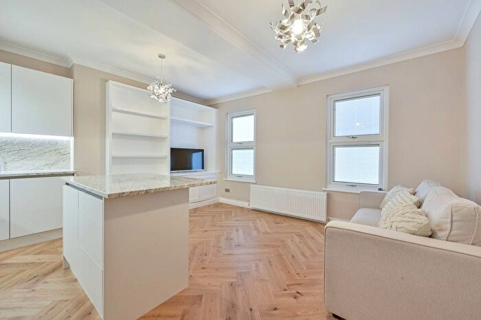 2 Bedroom Flat To Rent In Haydons Road, Merton, London, SW19