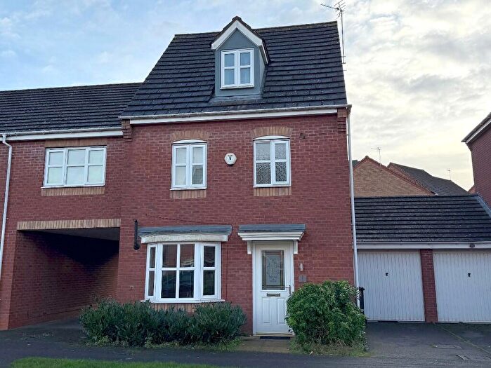 4 Bedroom Semi Detached House For Sale In Saxthorpe Road, Hamilton, Leicester, LE5