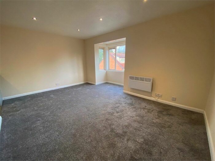 1 Bedroom Studio To Rent In Mead Avenue, Langley, SL3
