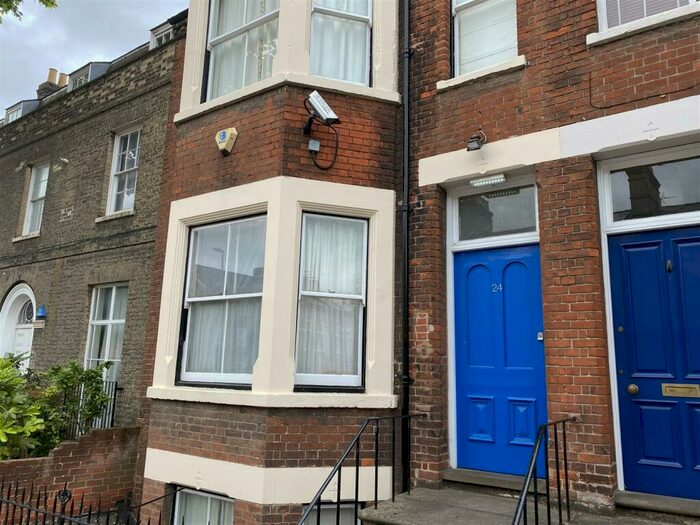 Flat To Rent In Flat, Newmarket Road, Cambridge, CB5