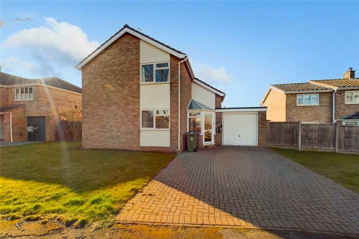 4 Bedroom Detached House For Sale In Orchard Close, Hail Weston, St. Neots, Cambridgeshire, PE19