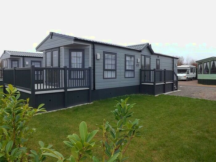 2 Bedroom Mobile Home For Sale In Heron Orchard Park, Holbeach Fen, PE12