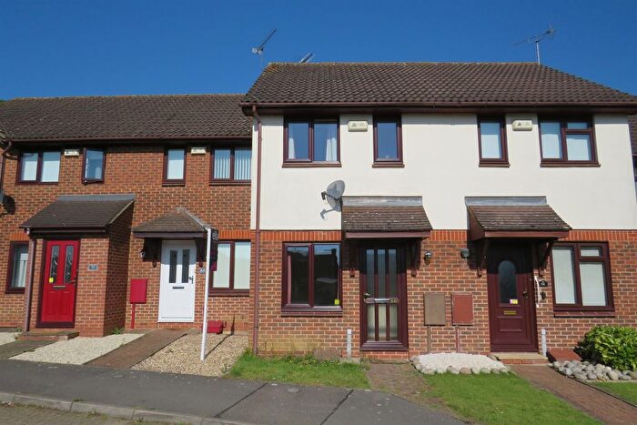 2 Bedroom Terraced House For Sale In Magpie Way, Winslow, Buckingham, MK18
