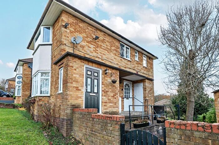 2 Bedroom Maisonette For Sale In High Wycombe, Buckinghamshire, HP12