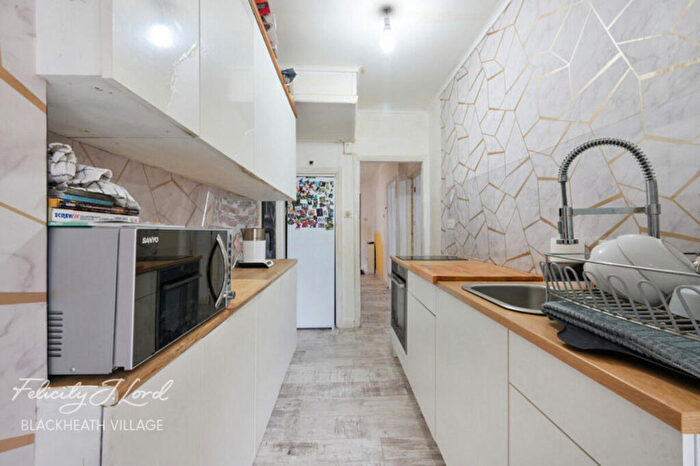 3 Bedroom Semi-Detached House For Sale In Broad Walk, London, SE3