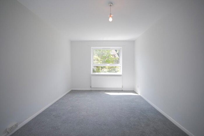 2 Bedroom Flat To Rent In Berkeley Court, Berkeley Road, BS7