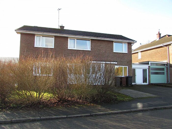 4 Bedroom Detached House To Rent In Willow Drive, Chapel-En-Le-Frith, SK23