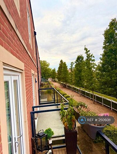 4 Bedroom Terraced House To Rent In Racecourse Road, Newbury, RG14