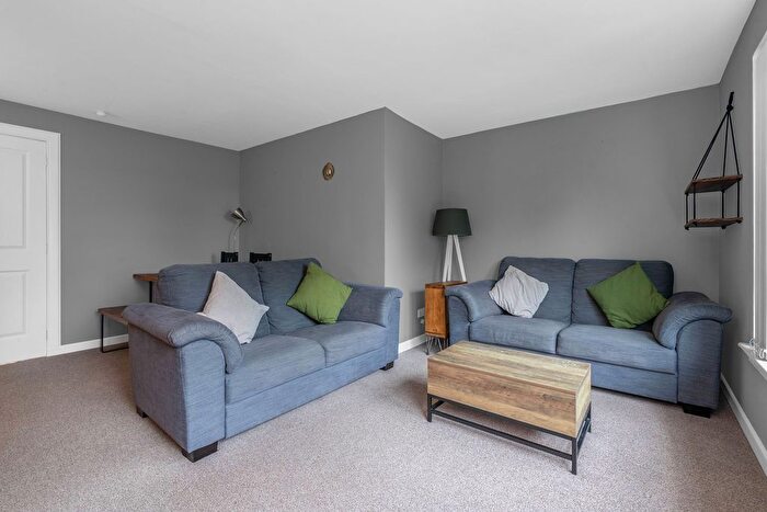 2 Bedroom Flat To Rent In Juniper Place, Juniper Green, Edinburgh, EH14