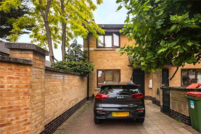 3 Bedroom House To Rent In Beaulieu Avenue, Royal Docks, London, E16
