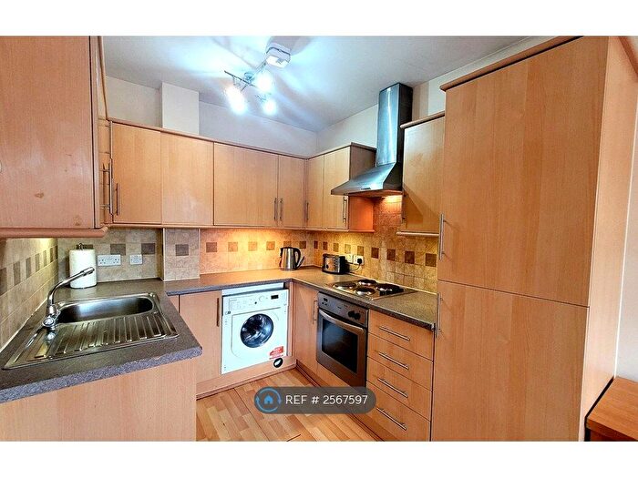 1 Bedroom Flat To Rent In Kirkgate, Leeds, LS2
