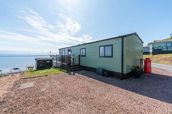 2 Bedroom Mobile/park Home For Sale In Marshall Drive, Kinghorn, KY3