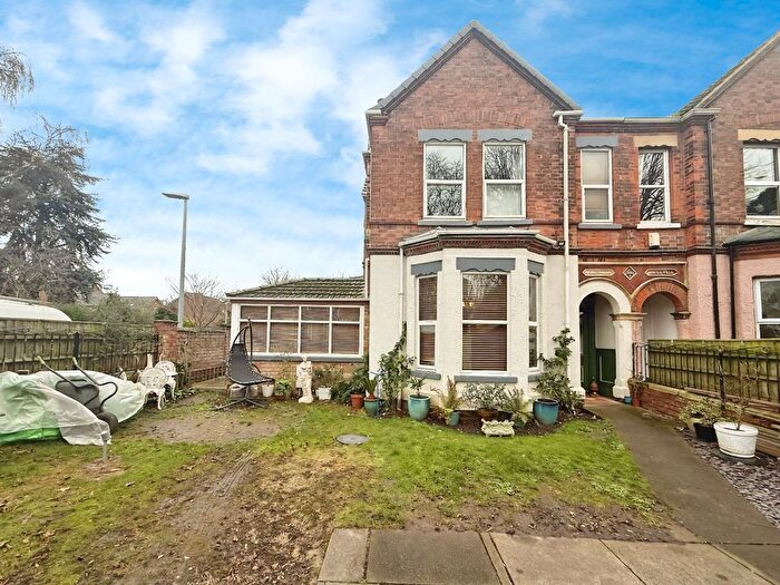 2 Bedroom End Of Terrace House For Sale In Abbey Park Road, Grimsby, Lincolnshire, DN32