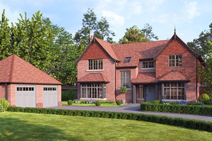 4 Bedroom Detached House For Sale In The Street, West Horsley, KT24