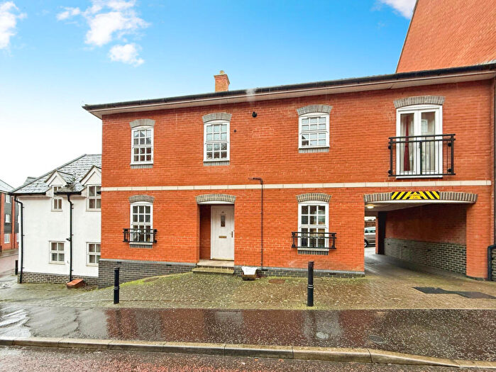 3 Bedroom Maisonette To Rent In Waterside Lane, Colchester, CO2