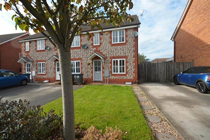 3 Bedroom End Of Terrace House To Rent In Mardale Close, West Bridgford, Nottingham, Nottinghamshire, NG2