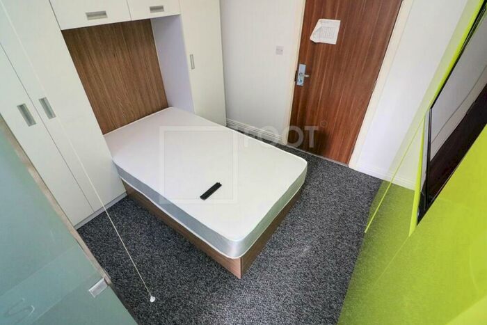 Flat To Rent In Sunbridge Halls, Bradford, BD1