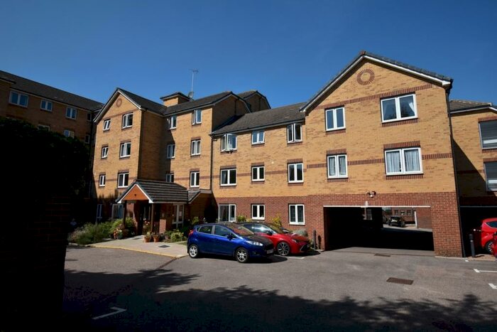 1 Bedroom Flat To Rent In Walderslade Road Walderslade Centre, ME5