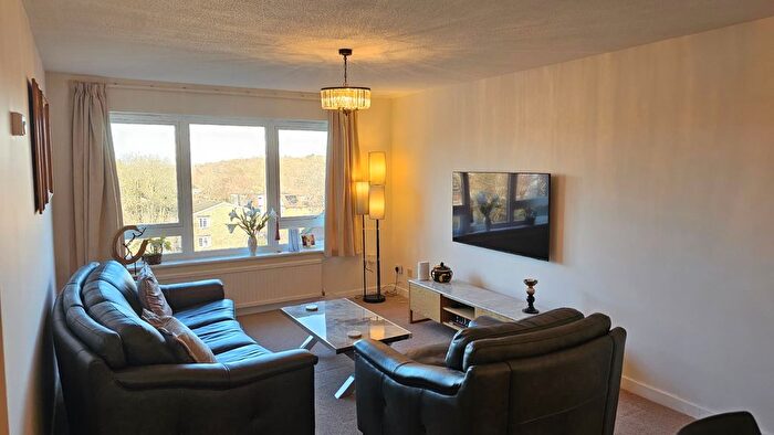 2 Bedroom Flat To Rent In Bromley, BR2