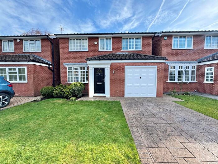 4 Bedroom Detached House For Sale In Gainsborough Close, Wilmslow, SK9