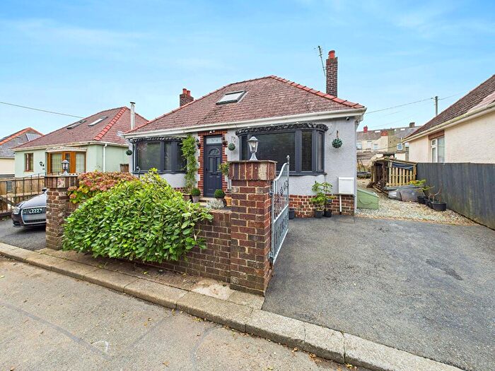 3 Bedroom Detached Bungalow For Sale In Priory Lodge Drive, Milford Haven, SA73