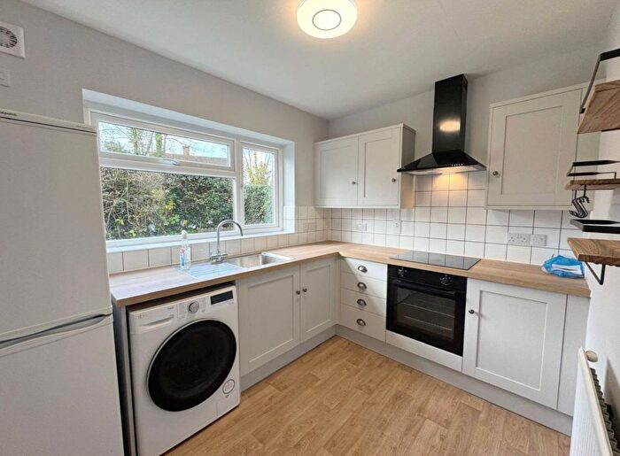 1 Bedroom Flat To Rent In Coventry Court, Hankins Lane, Mill Hill, NW7