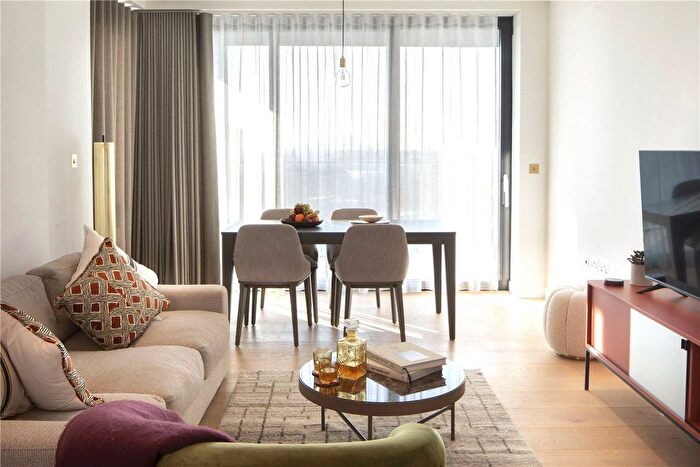 3 Bedroom Flat To Rent In Enclave, Camlet St, N1C