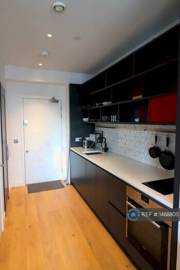 Studio To Rent In Java House, London, E14 - Photo 3