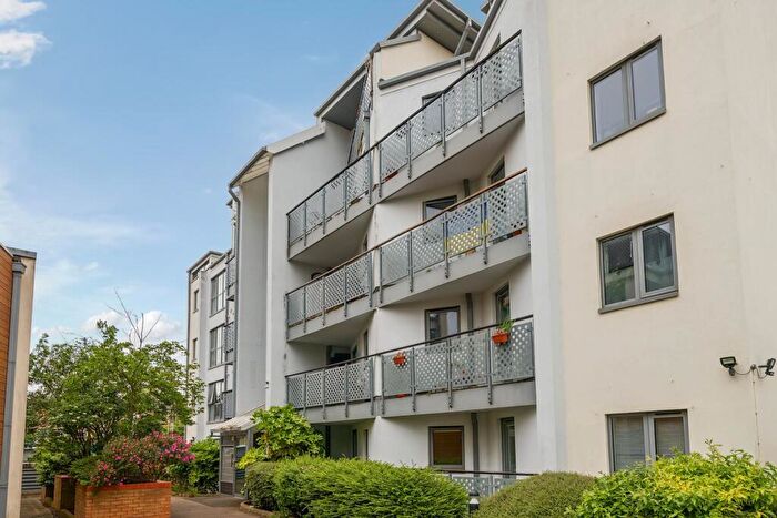 1 Bedroom Apartment To Rent In Williamson Court, Peckham Rye, SE15