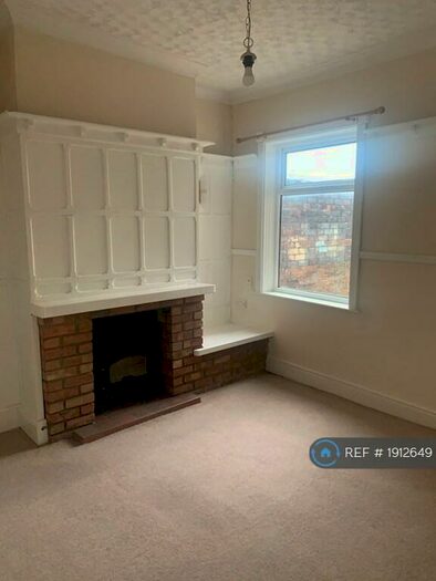 2 Bedroom Terraced House To Rent In Hartshill Road, Stoke-On-Trent, ST4