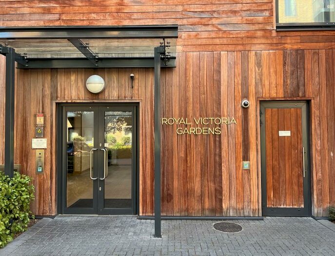 1 Bedroom Flat To Rent In Whiting Way, London, SE16